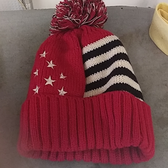 Winter hats - Picture 1 of 4